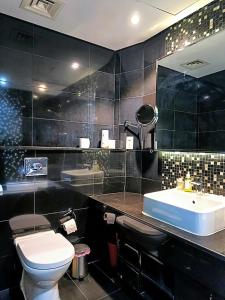 Waterfront Studio Near Dubai Mall Downtown Dubai