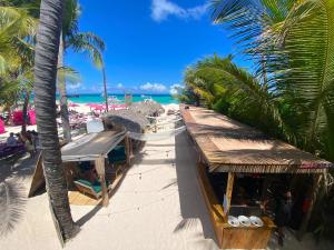 GRAND CARIBE SUITES plaza DUCASSI paya LOS CORALES