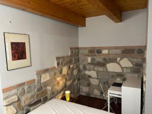 8 min walk to Station - Elegant Central Apartment