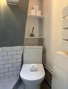 Small quiet nest 2 steps from Paris