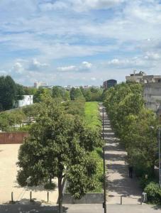 Small quiet nest 2 steps from Paris