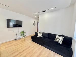 City Center Studio 1, Tirana