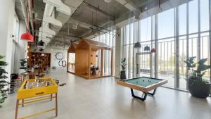 Stylish One Bedroom Apartment Dubai Hills Near Mall and Park