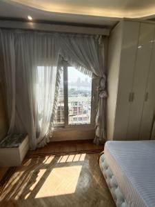 شقه فى الزمالك مطله على اربع افرع للنيل