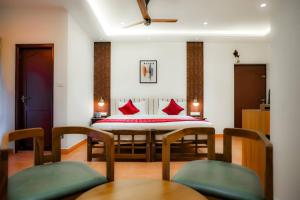 Aroma Hills Resort Munnar