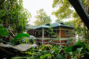 Aroma Hills Resort Munnar