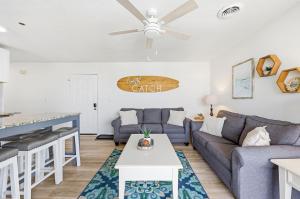 Ocean Terrace Modern Villa Steps to Sea