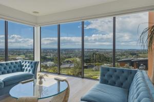 Suncrest Retreat- Christchurch Holiday Home