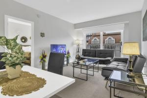 1BR Furnished Apartment at Penn Quarter apts