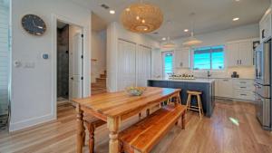 2 Dorado Dunes Homes by AvantStay • Pools Golf Cart Boardwalk Access Sleeps 22