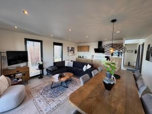 Enkhuizer Strand BeachHouse Sky and Sand Nr 504