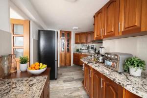 Luxury 3BR near Larcomar - Prime Miraflores Location - Please note - the apartment has 3 bedrooms