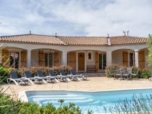 Stylish Villa with Terrace