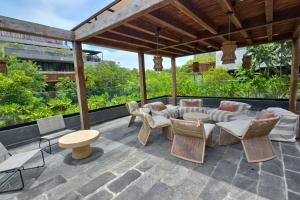 Stylish Studio in Humana Bikes & Pools