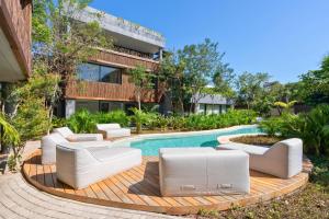 Stylish Studio in Humana Bikes & Pools