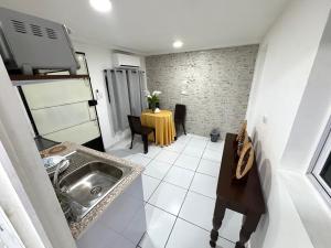 Central Stay SV Apt Walk to Historic Center