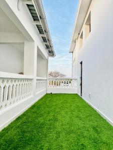 2br getaway near Diani beach with a pool & ceiling fan