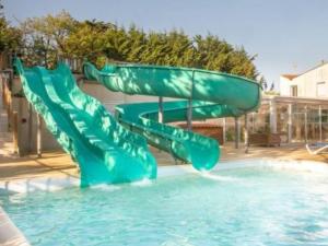 Mobil home avec terrasse - 9 pers. - API-1-52-2044