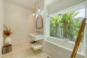 Villa Indah 2BR Private Pool & Rooftop Uluwatu