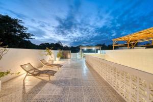 Villa Indah 2BR Private Pool & Rooftop Uluwatu