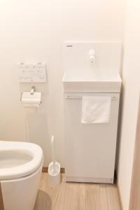 Osaka Rail Cottage, 7 min JR Kyobashi, 3-Story House,Parking