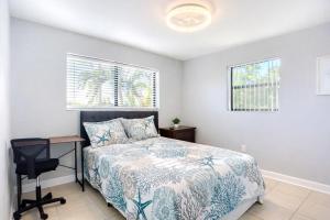 Lakeview Hot Tub BBQ Grill 3BR 2BA Sleeps 12