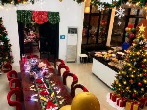 Near T1 Airpor, Garden with 20m Pool Villa, Family & Group Event & KTV