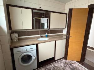 Hisarçandırda Geniş Dağ Evi