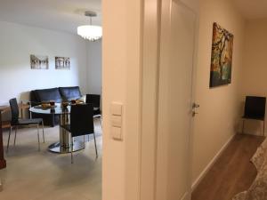 Apartment - zentrumsnah, eigener Parkplatz und großer Balkon ins Grüne