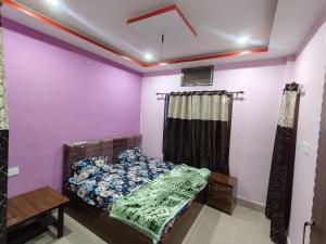 Badanpur Hotel Ayodhya With AC , Free Parking & Free Wi-Fi Near Ram Mandir