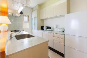 ビーチ目の前 BBQ 可能最大12名ドライブコースで人気エリアうるま市大型貸切ヴィラLa poni