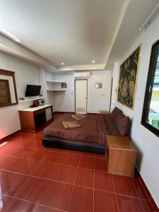 Ban Elephant Blanc Apartment