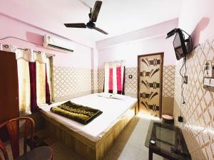Near Sea Beach Krishna Radhya Inn with Resturent