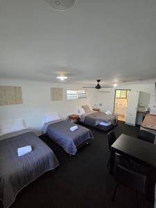 Agnes Palms Motel