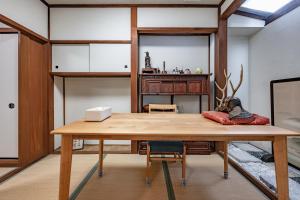 Traditional and spacious Machiya in serene North Kyoto, steps to Kamo River 喜舎 鴨川