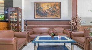 OYO 1090 Hotel Anging Mammiri Makassar