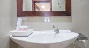 OYO 1090 Hotel Anging Mammiri Makassar