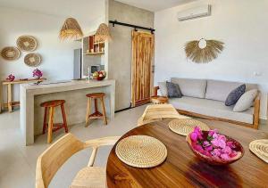 Private Beach Front 2-Bedroom Apartment