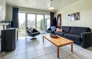 Lovely Home In Rendeux With Wifi