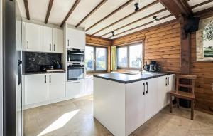 4 Bedroom Stunning Home In Rendeux