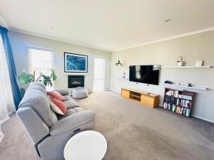 Flafstaff Luxe Haven with Four Bedrooms Retreat