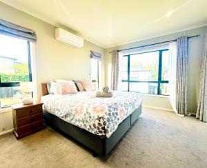 Flafstaff Luxe Haven with Four Bedrooms Retreat