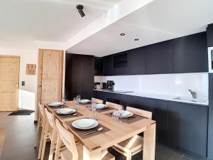 Chalet 2000 - Appartement neuf · Proche des pistes · Jacuzzi · Balcon MAE-0804