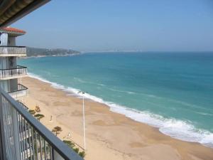 Estudio frente al mar con vistas infinitas