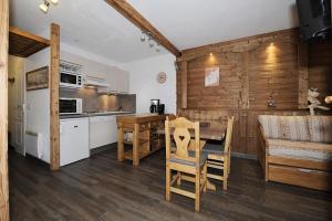 Résidence Armoise - Appartement confortable · Ski aux pieds · Balcon MAE-6774