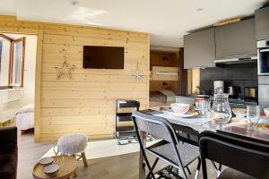 Résidence Boedette D - Appartement rénové · Départ et retour skis aux pieds · Balcon MAE-6874