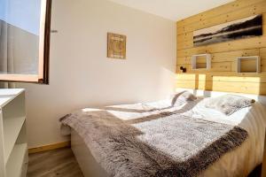 Résidence Boedette D - Appartement rénové · Départ et retour skis aux pieds · Balcon MAE-6874