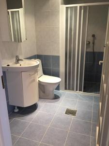 City Marina Apartment with Seaview