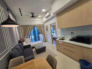 KLCC Suites By Colony