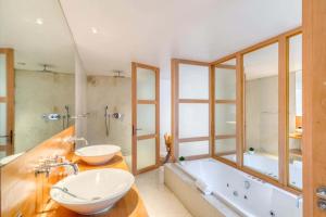 5 Bedroom Apartment in Champs-Elyses